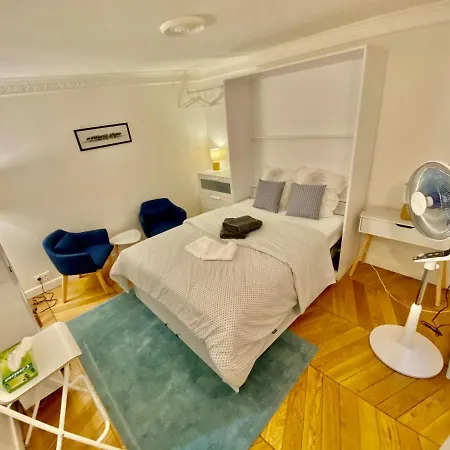 Montmartre, Studio Tres Bien Localise Apartment *